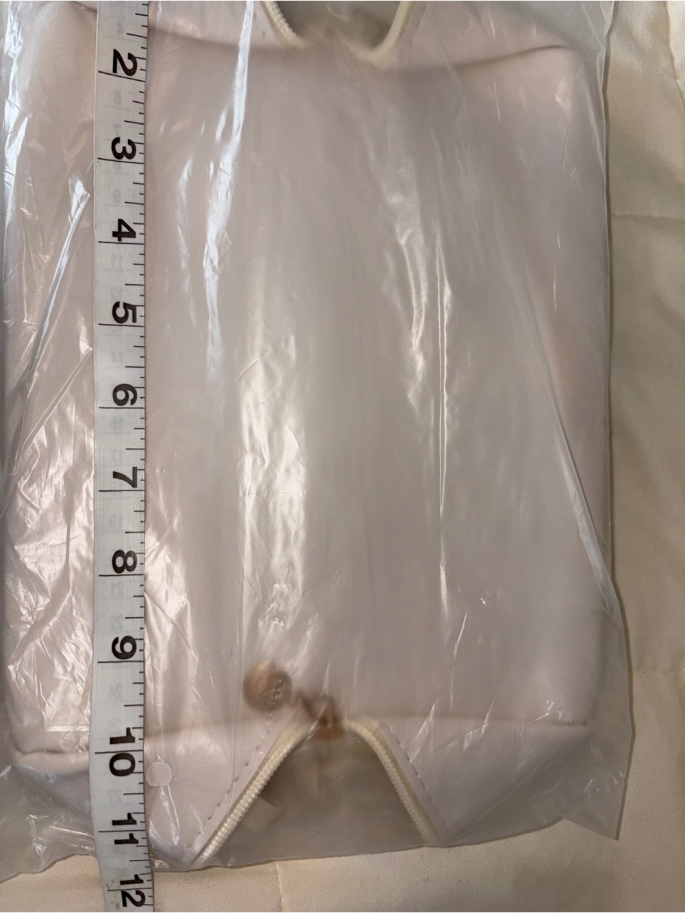 Cream toiletry bag- - Picture 2 of 2